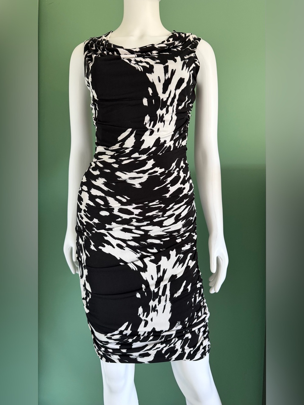 Intermission Black & White Abstract Print Sleeveless Sheath Dress